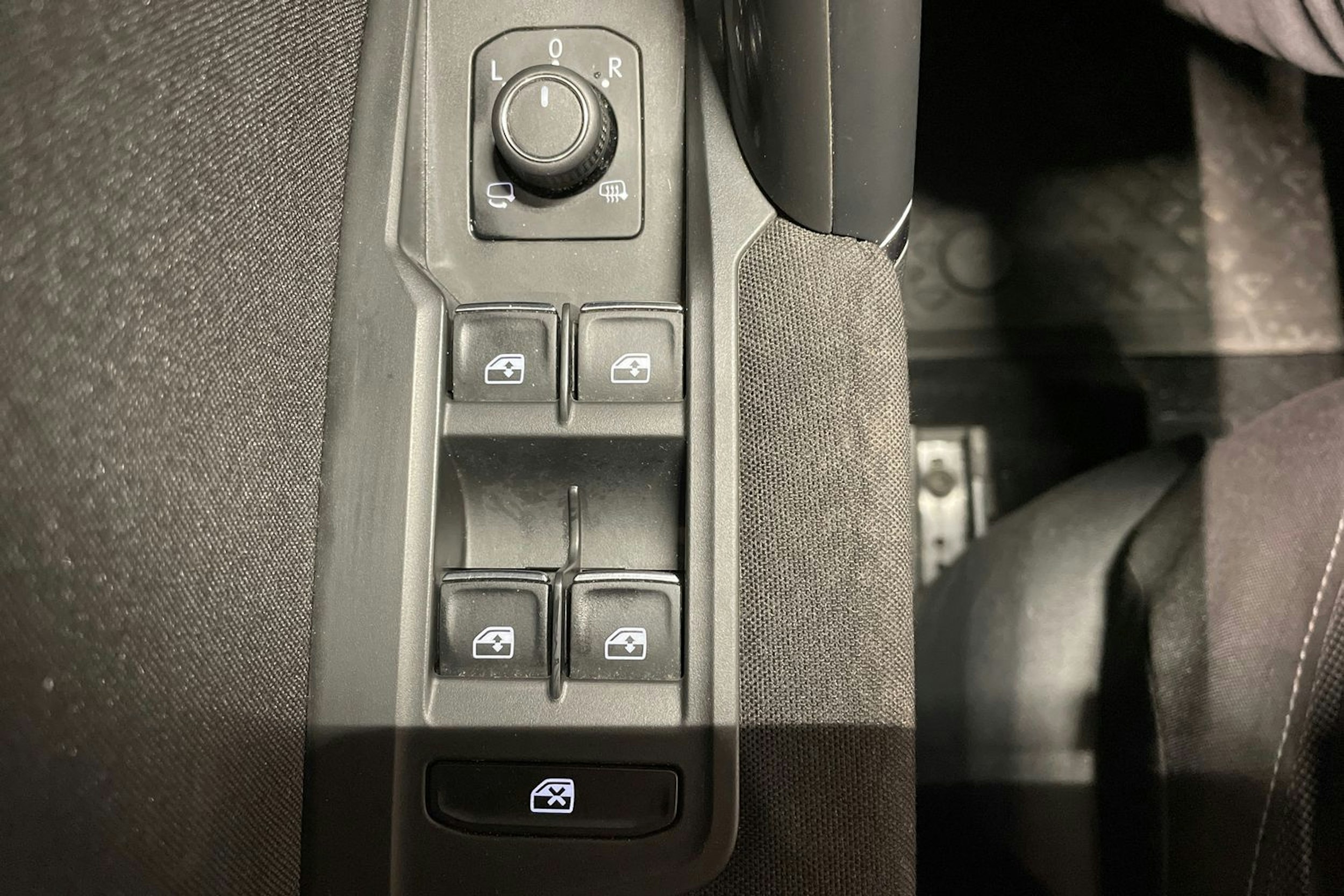 Sininen Volkswagen Tiguan Allspace 2019 kuva 27.