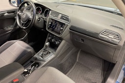 Sininen Volkswagen Tiguan Allspace 2019 kuva 31.