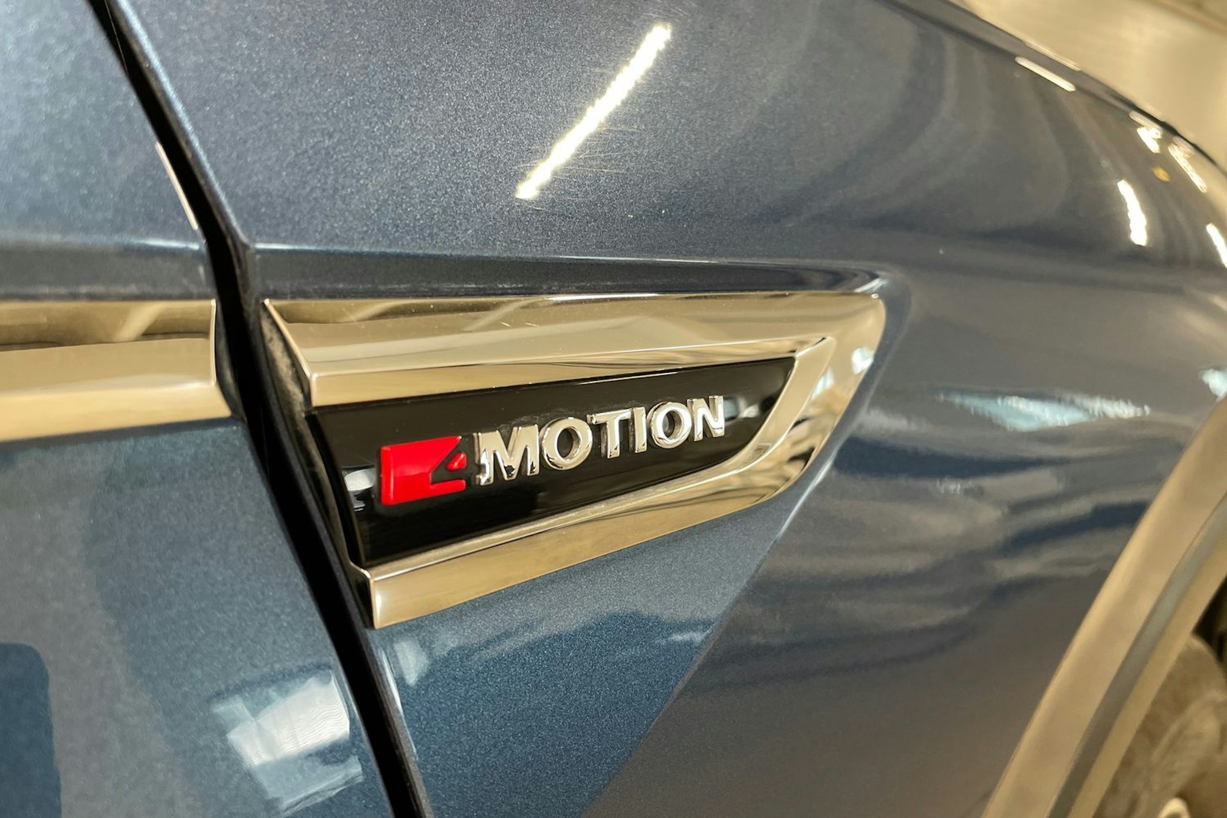 Sininen Volkswagen Tiguan Allspace 2019 kuva 32.