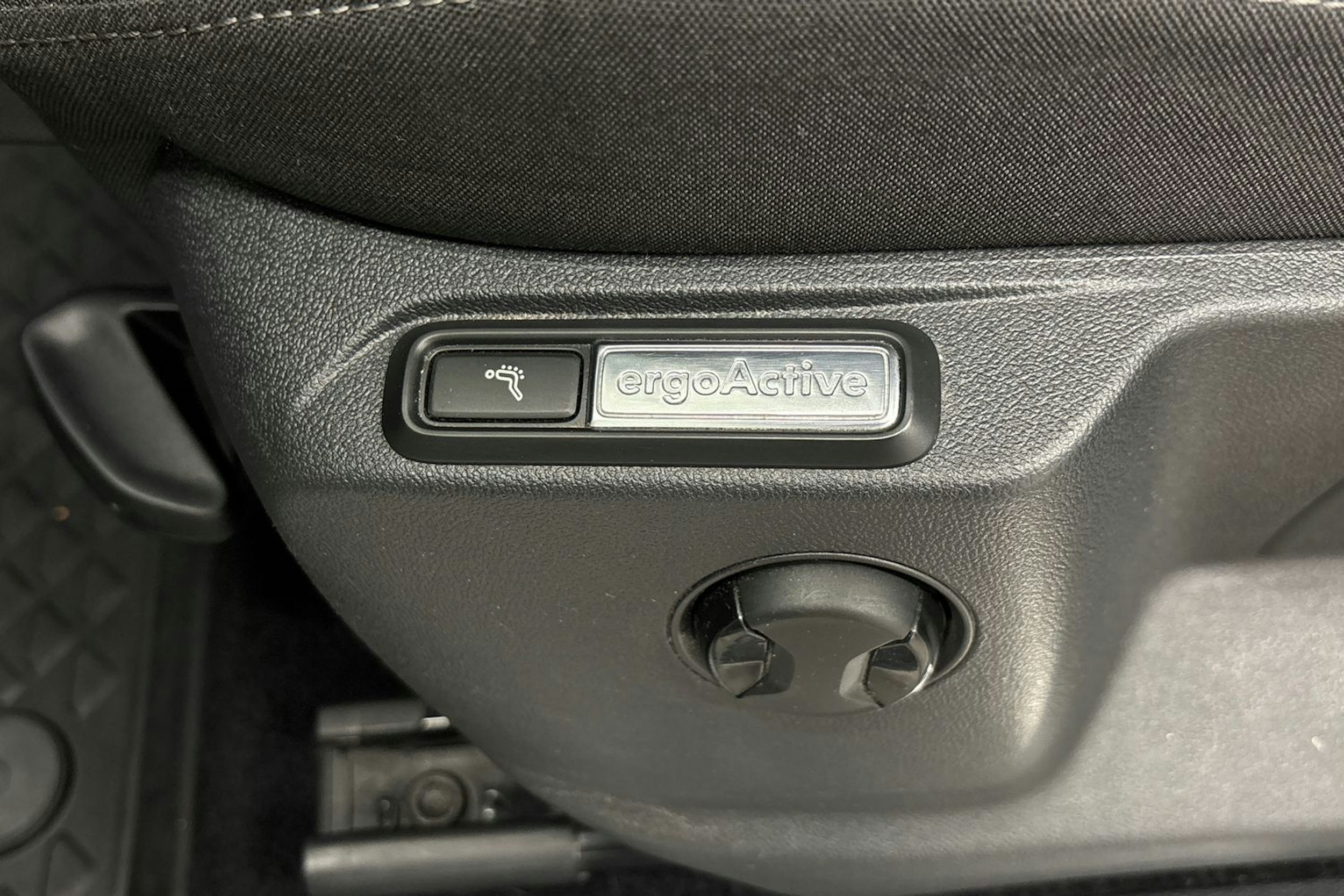 valkoinen Volkswagen Tiguan Allspace 2019 kuva 15.