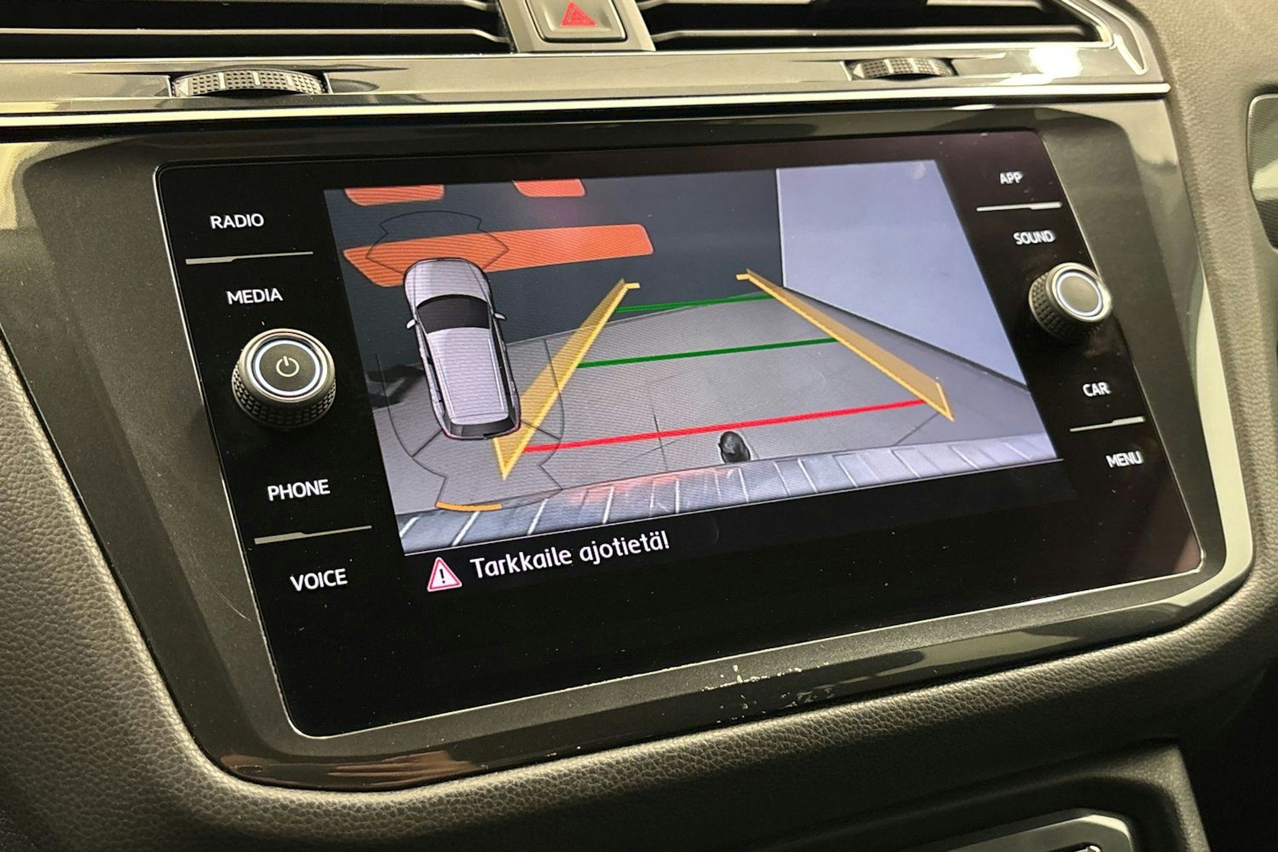 valkoinen Volkswagen Tiguan Allspace 2019 kuva 24.