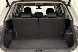 valkoinen Volkswagen Tiguan Allspace 2019 kuva 27.