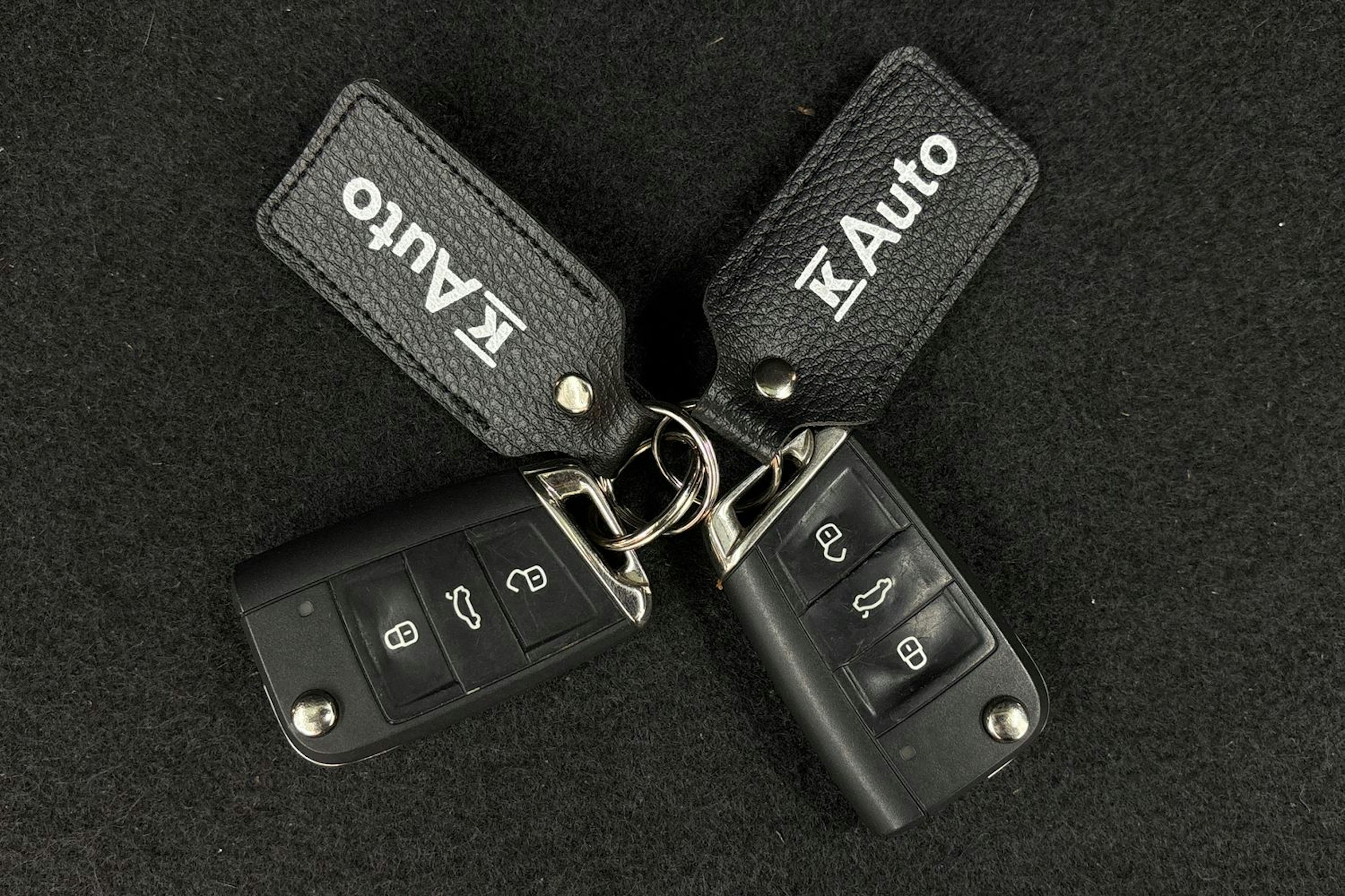 valkoinen Volkswagen Tiguan Allspace 2019 kuva 30.