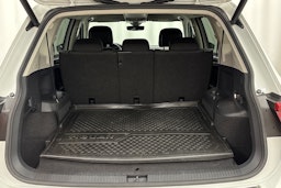 valkoinen Volkswagen Tiguan Allspace 2019 kuva 31.