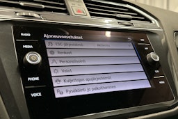 oranssi Volkswagen Tiguan Allspace 2020 kuva 5.