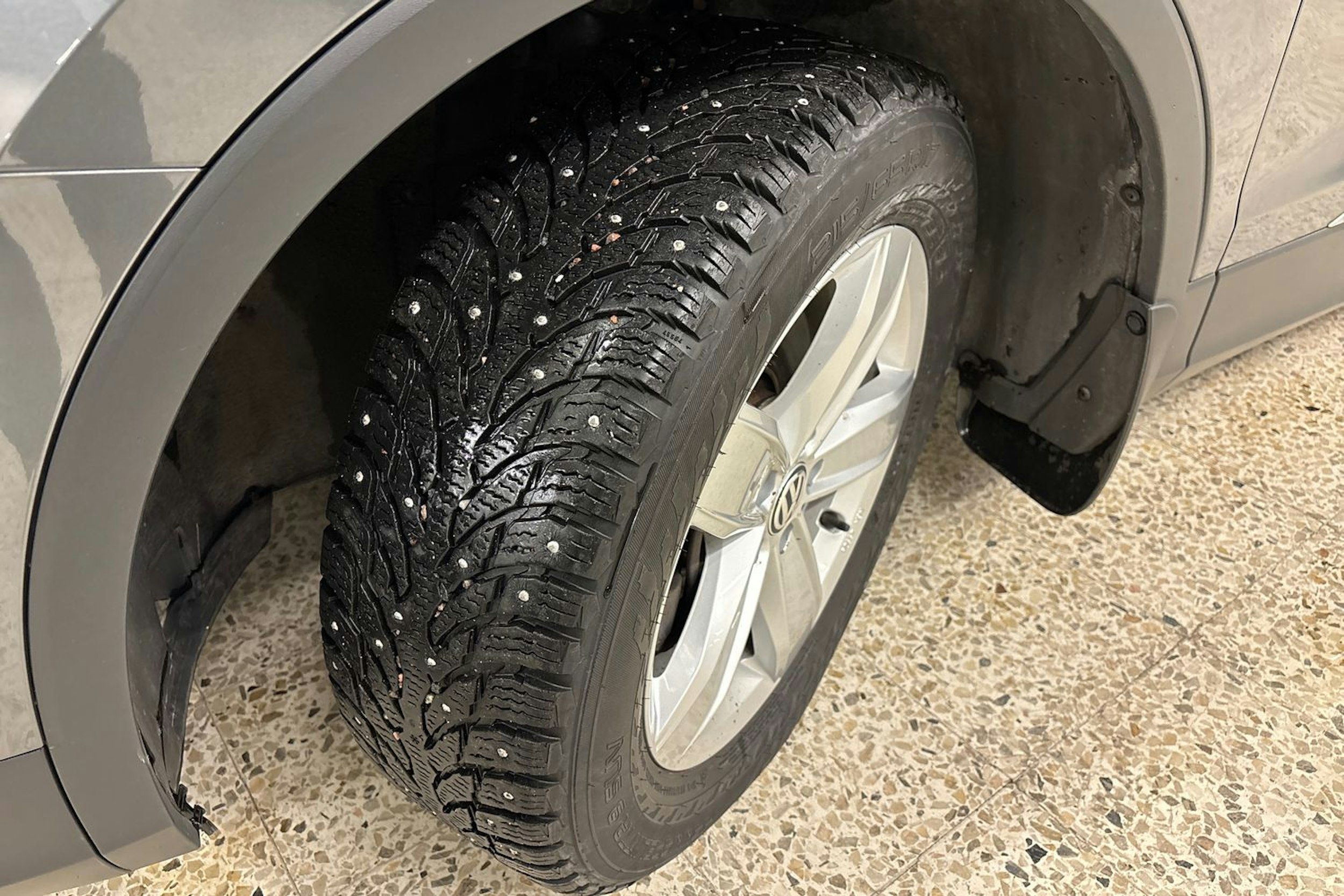 harmaa Volkswagen Tiguan Allspace 2020 kuva 13.