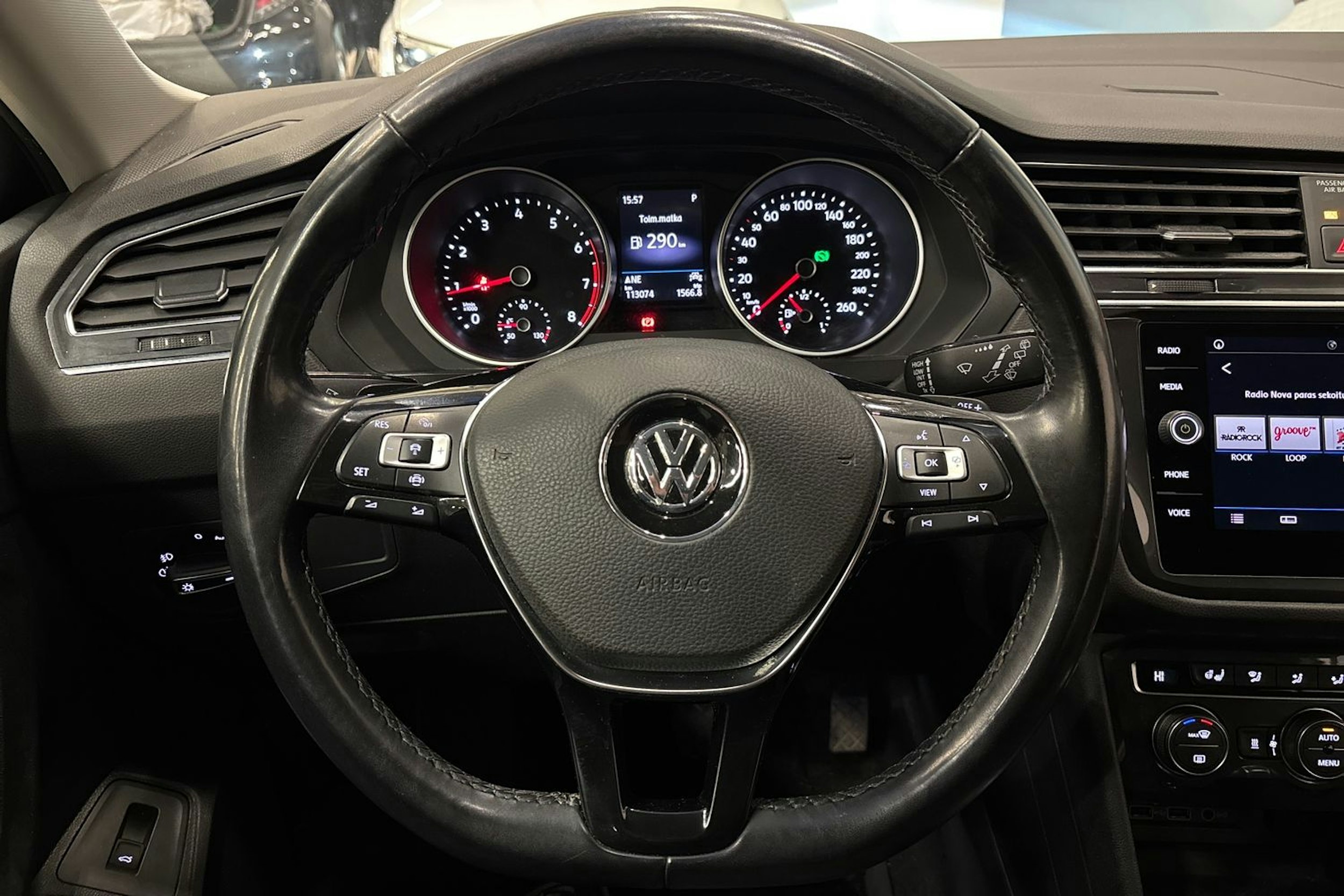 harmaa Volkswagen Tiguan Allspace 2020 kuva 20.