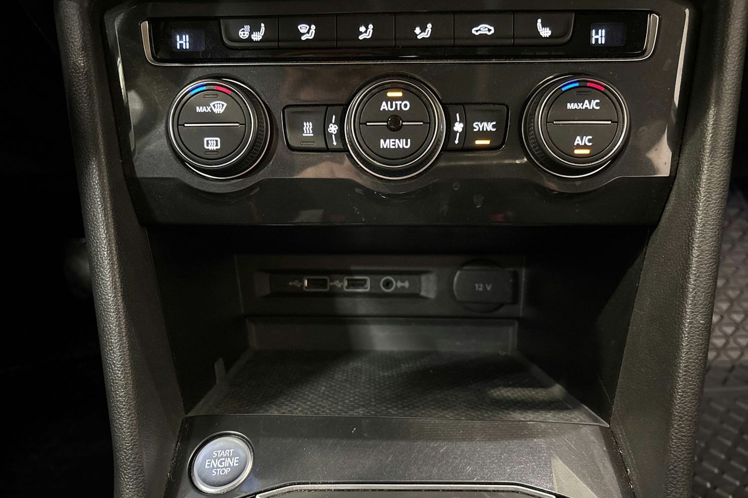 harmaa Volkswagen Tiguan Allspace 2020 kuva 25.