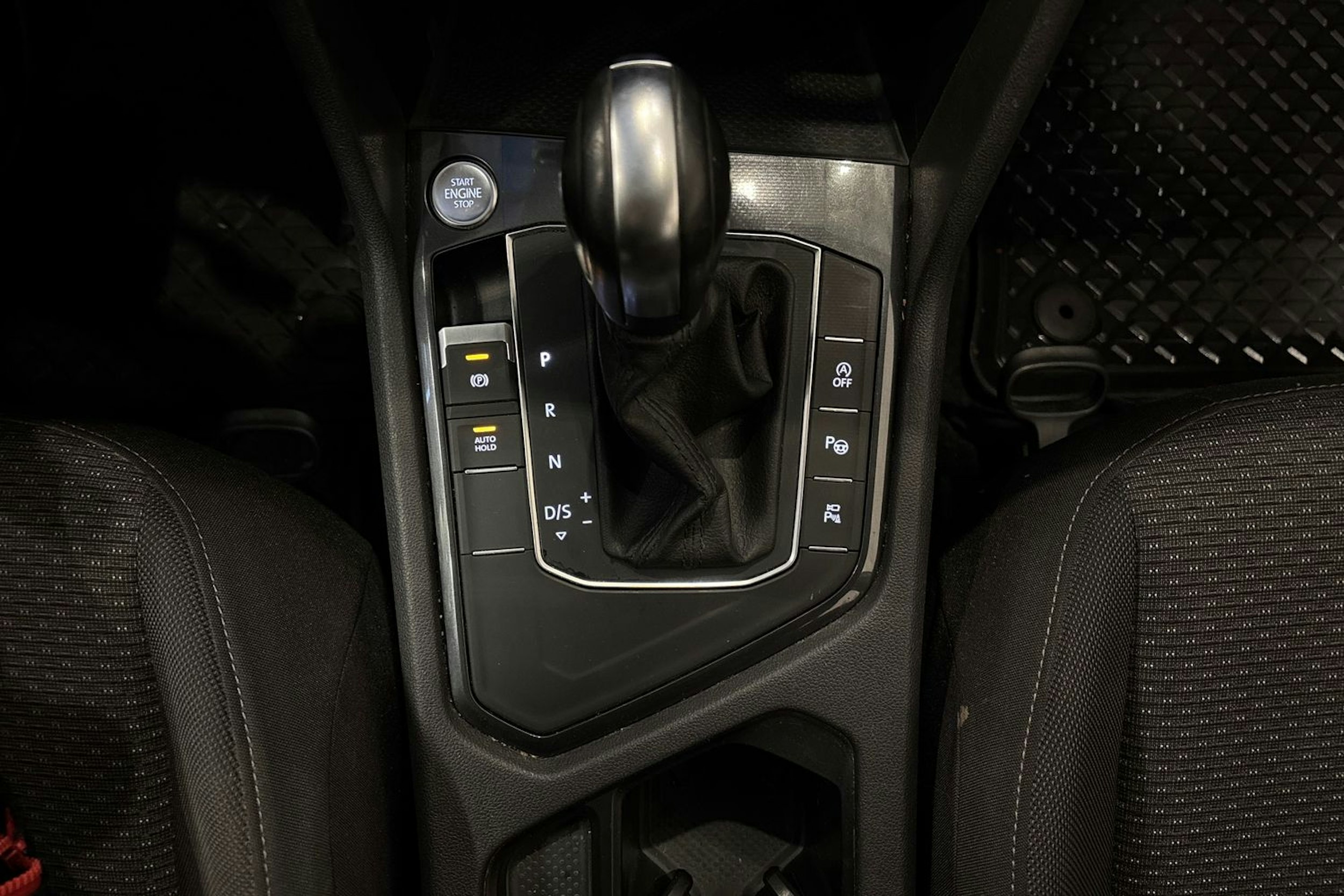 harmaa Volkswagen Tiguan Allspace 2020 kuva 26.