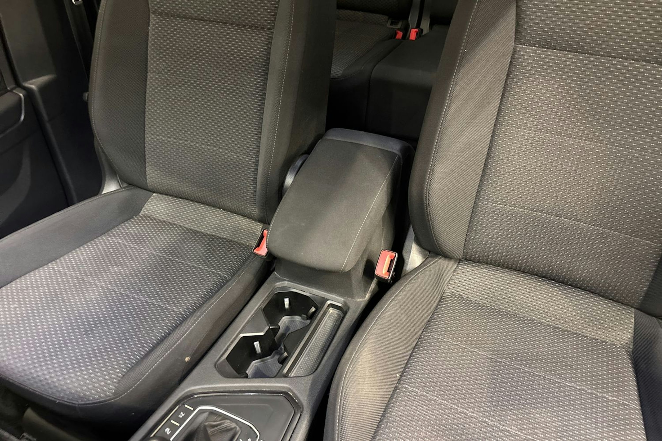 harmaa Volkswagen Tiguan Allspace 2020 kuva 27.