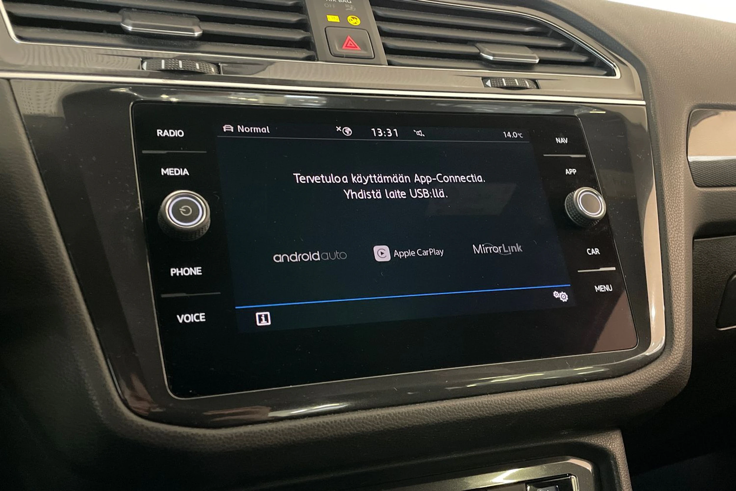 Harmaa Volkswagen Tiguan Allspace 2020 kuva 20.