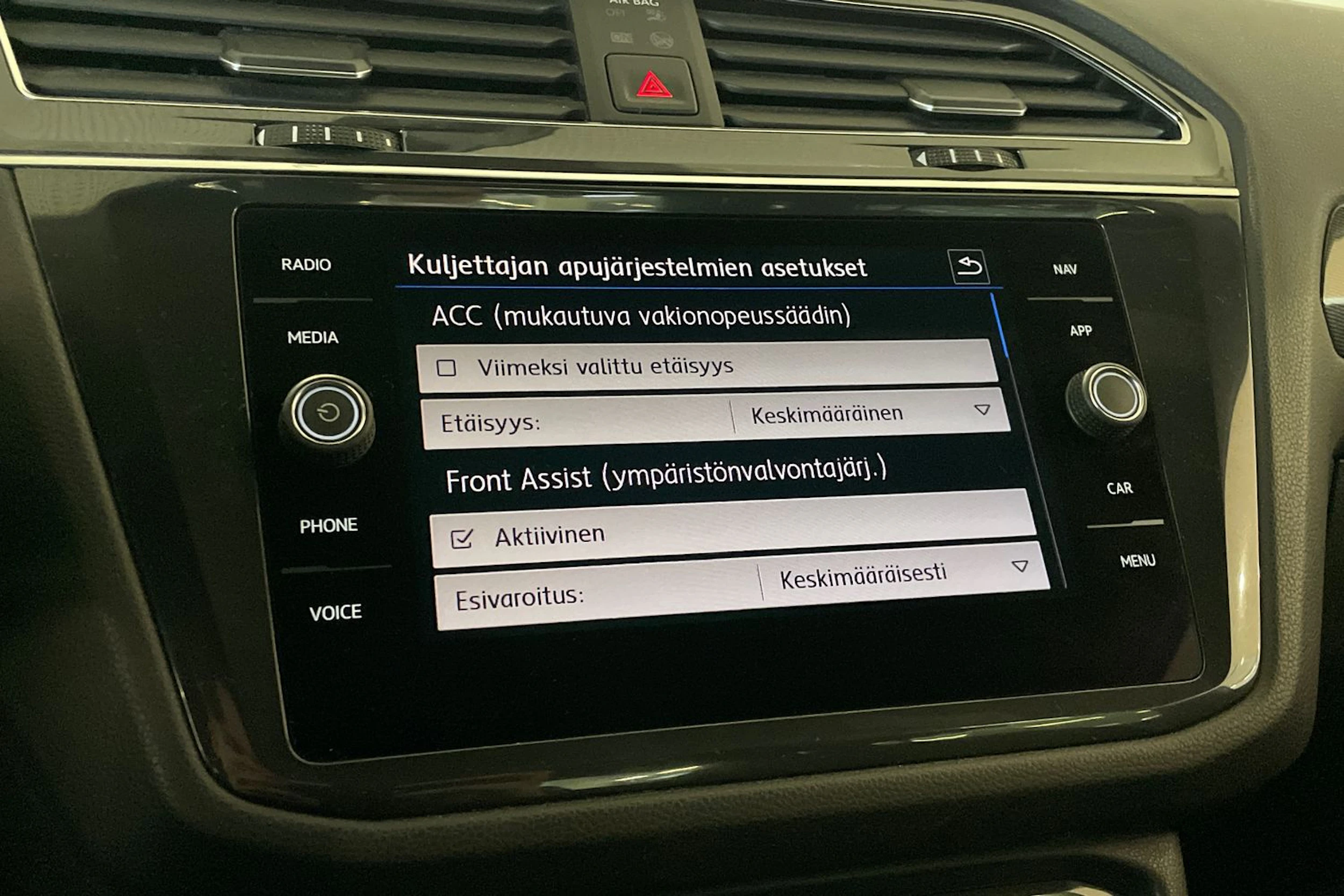 Harmaa Volkswagen Tiguan Allspace 2020 kuva 21.