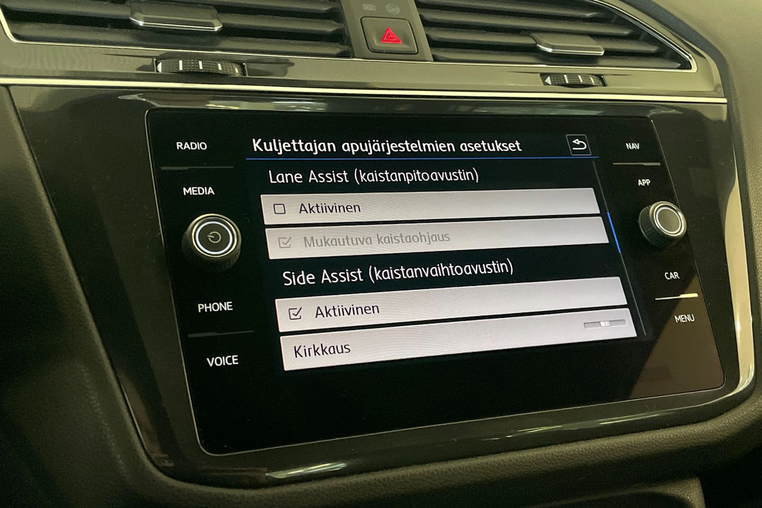 Harmaa Volkswagen Tiguan Allspace 2020 kuva 22.