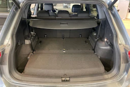 Harmaa Volkswagen Tiguan Allspace 2020 kuva 27.