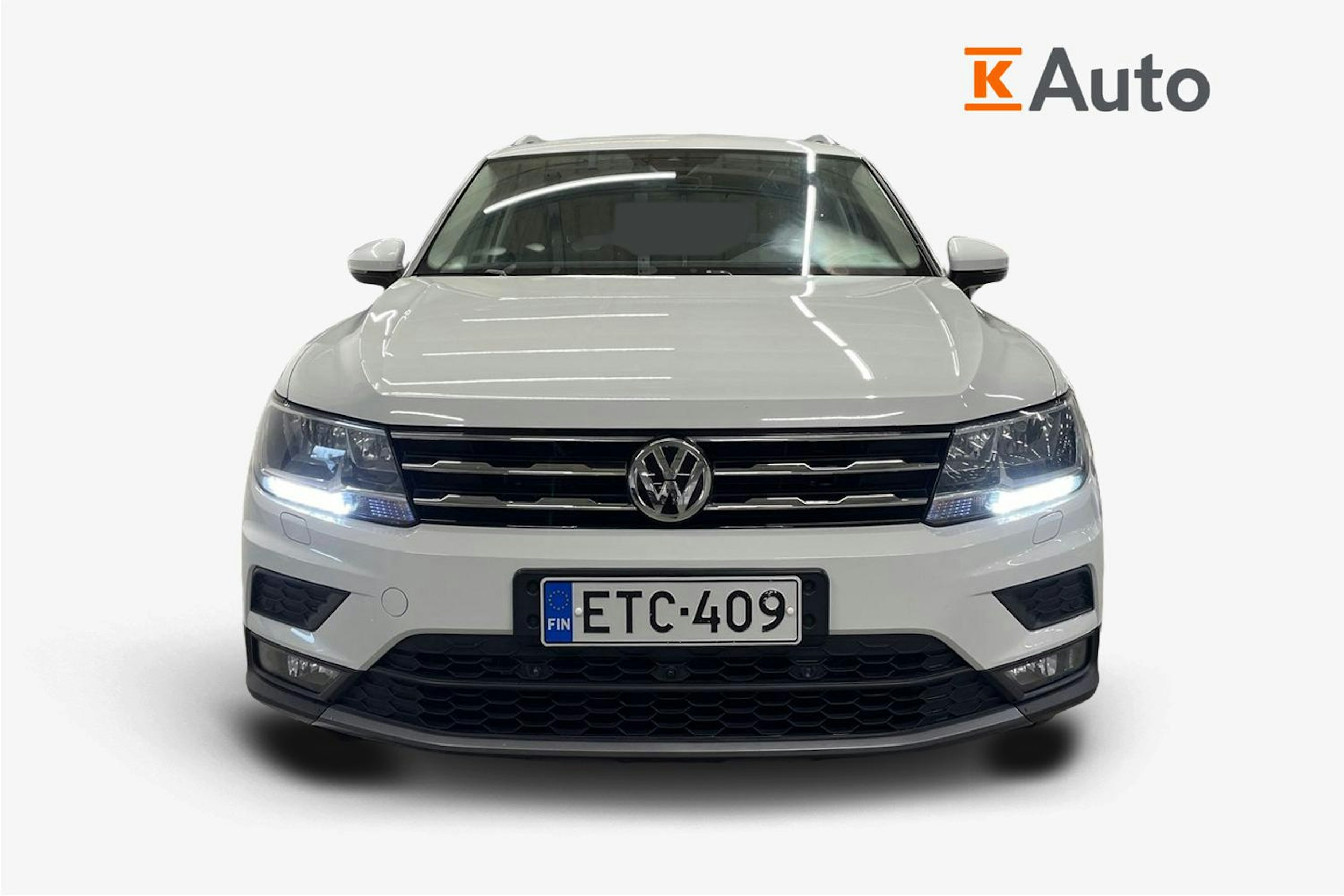 valkoinen Volkswagen Tiguan Allspace 2020 kuva 4.