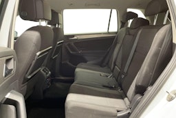 valkoinen Volkswagen Tiguan Allspace 2020 kuva 8.