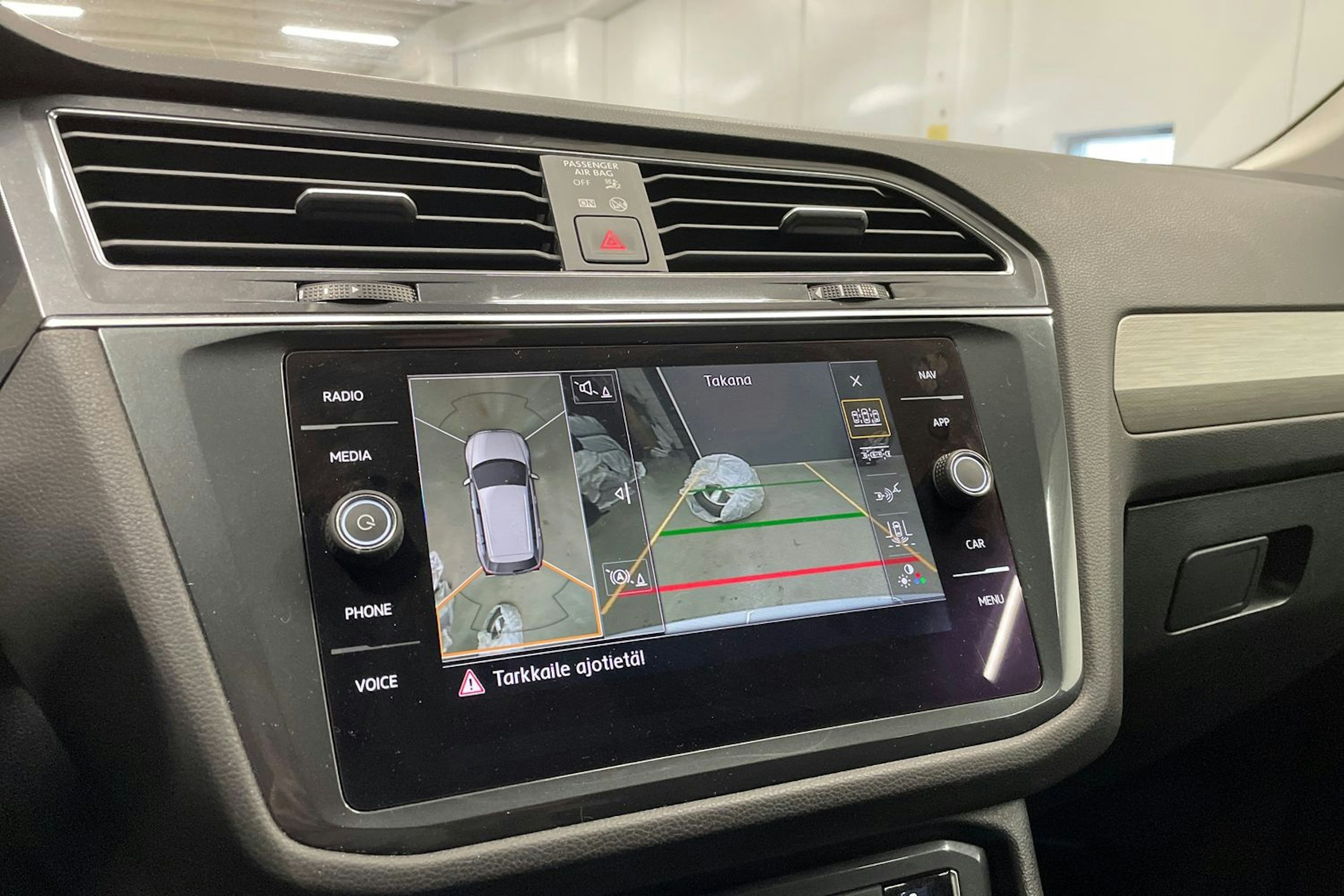 valkoinen Volkswagen Tiguan Allspace 2020 kuva 15.