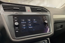valkoinen Volkswagen Tiguan Allspace 2020 kuva 16.