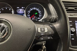 valkoinen Volkswagen Tiguan Allspace 2020 kuva 21.