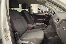 valkoinen Volkswagen Tiguan Allspace 2020 kuva 24.