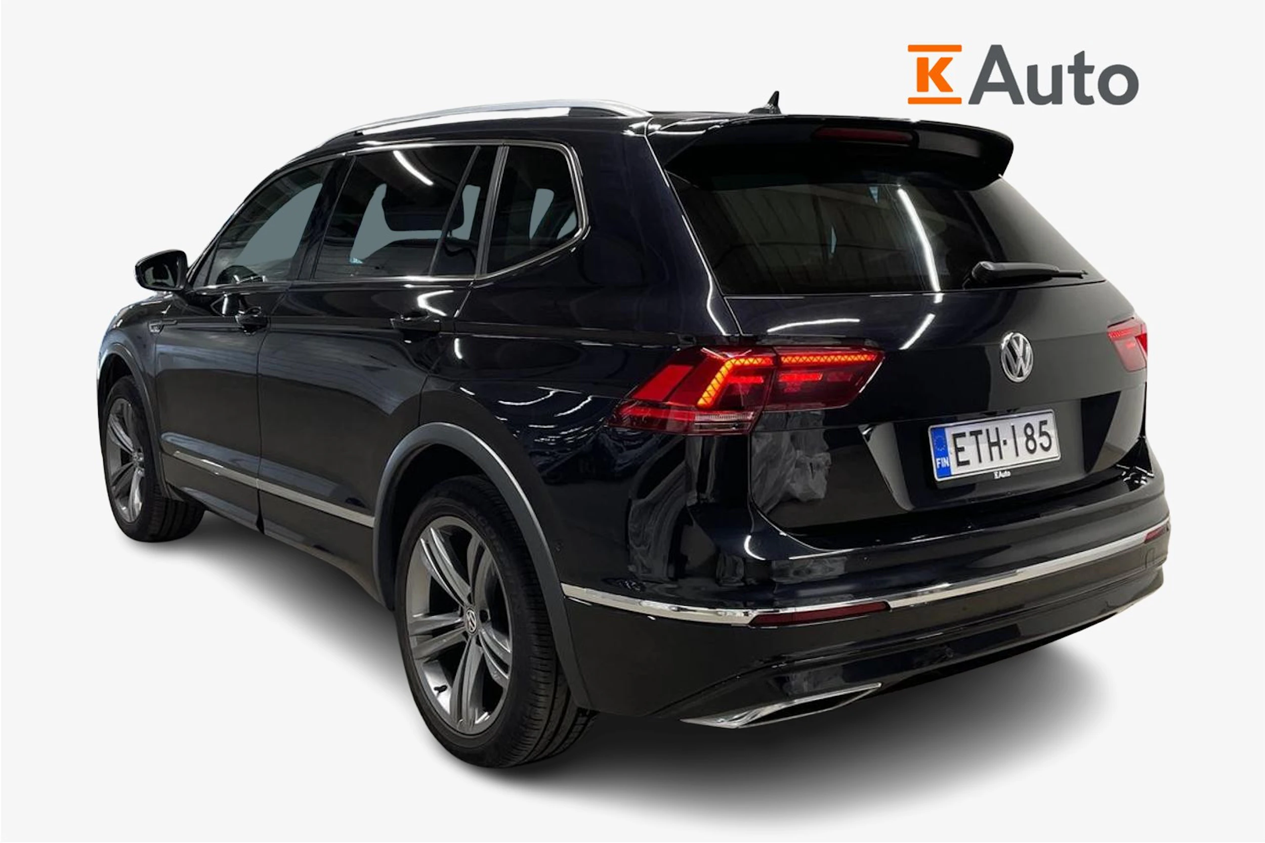 musta Volkswagen Tiguan Allspace 2020 kuva 3.