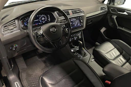 musta Volkswagen Tiguan Allspace 2020 kuva 8.