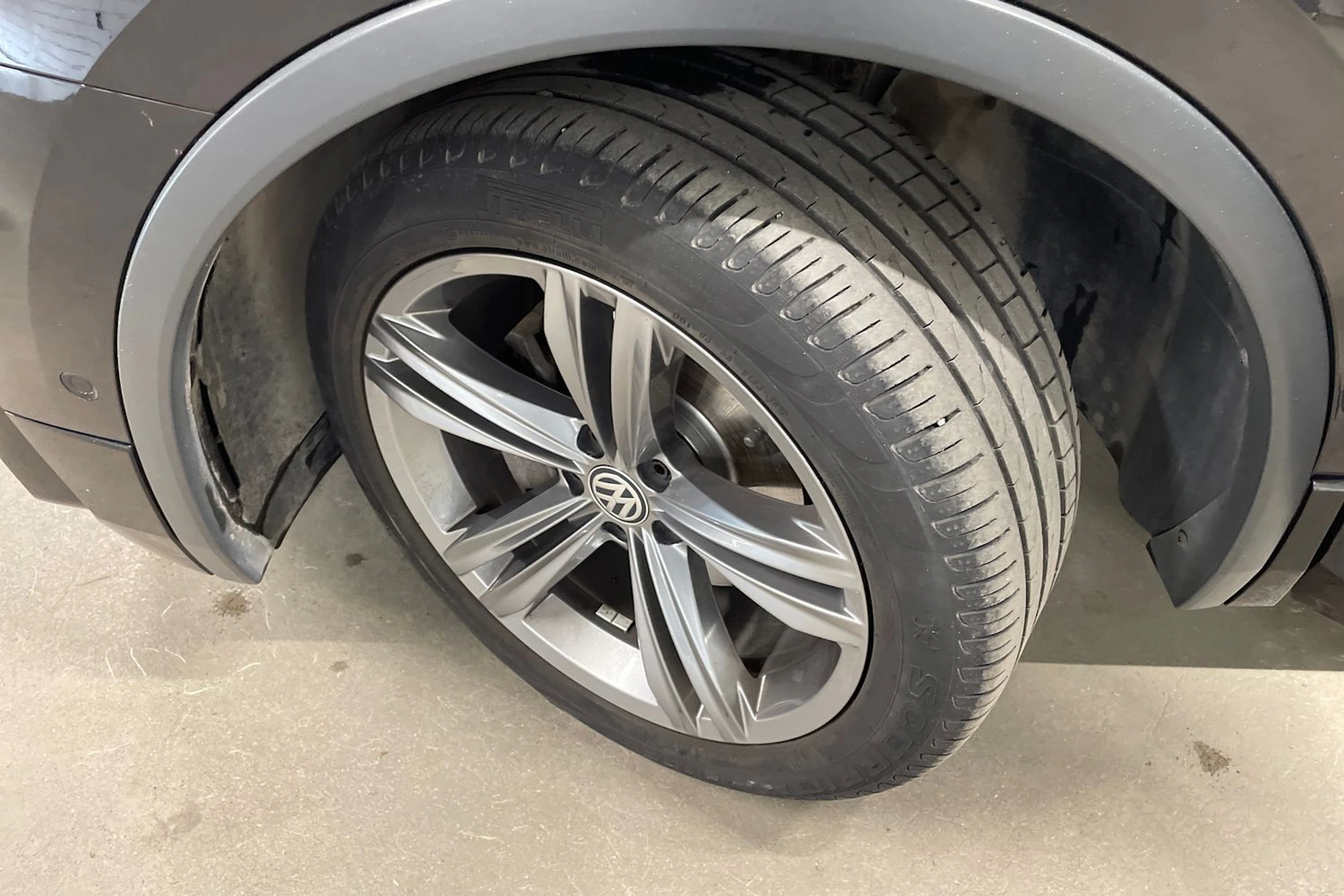 musta Volkswagen Tiguan Allspace 2020 kuva 13.