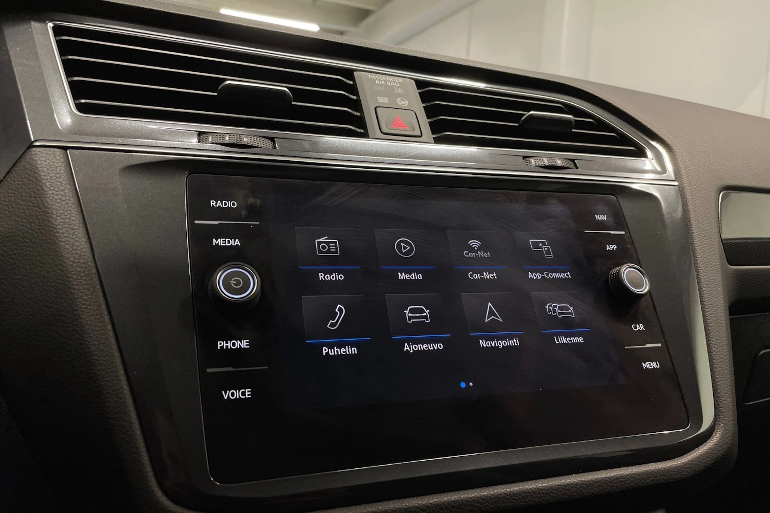 musta Volkswagen Tiguan Allspace 2020 kuva 20.