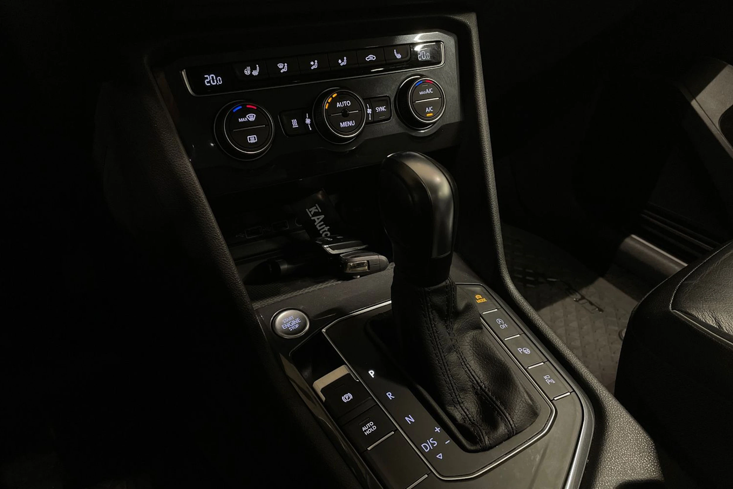 musta Volkswagen Tiguan Allspace 2020 kuva 24.