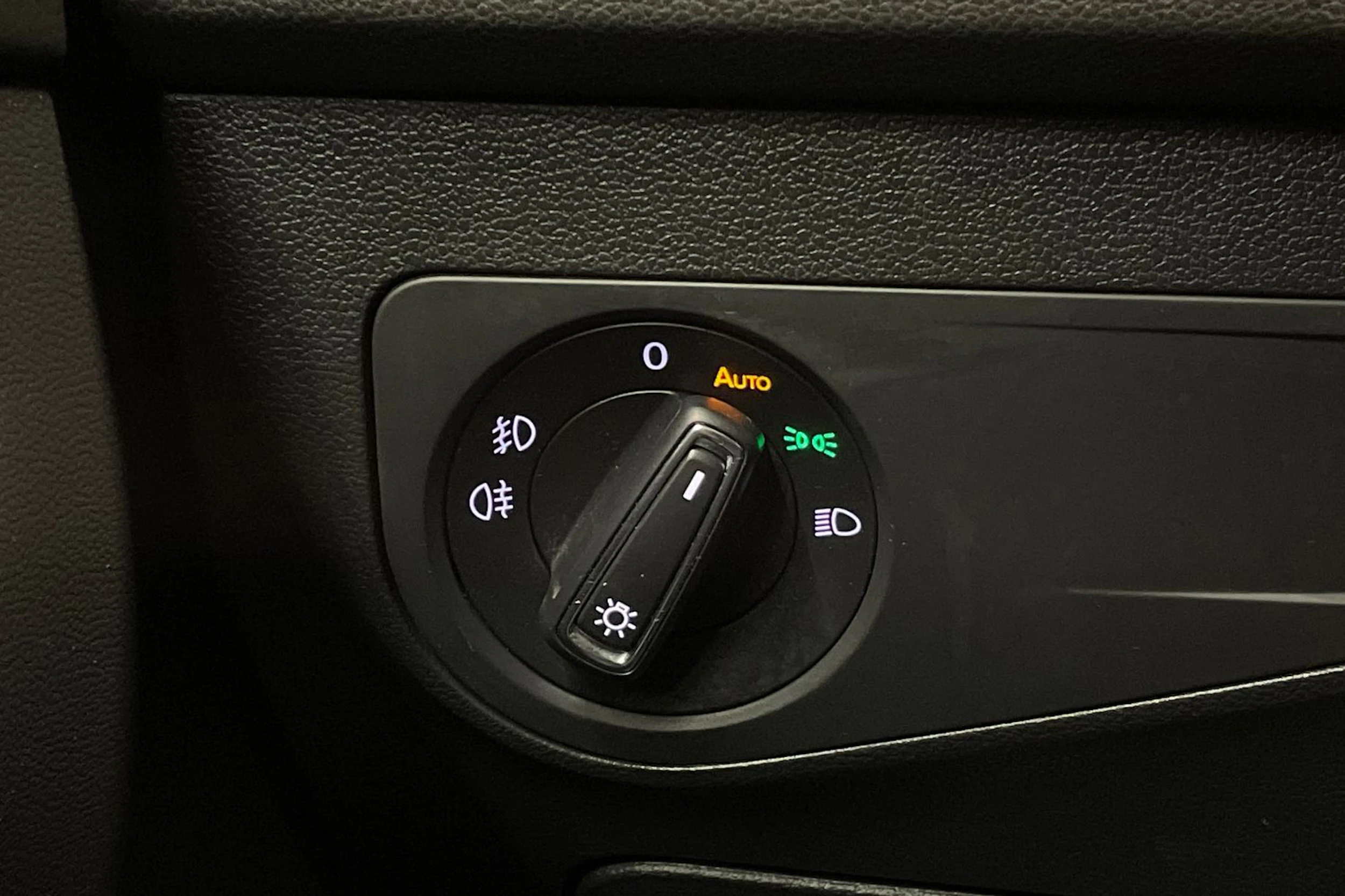musta Volkswagen Tiguan Allspace 2020 kuva 25.