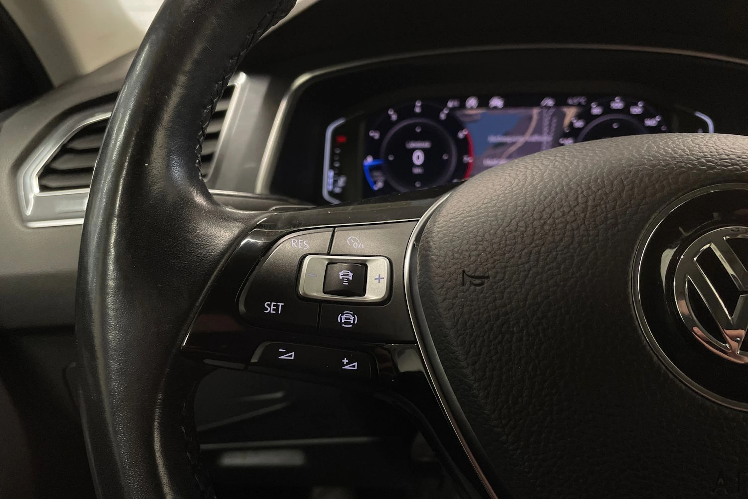 musta Volkswagen Tiguan Allspace 2020 kuva 26.