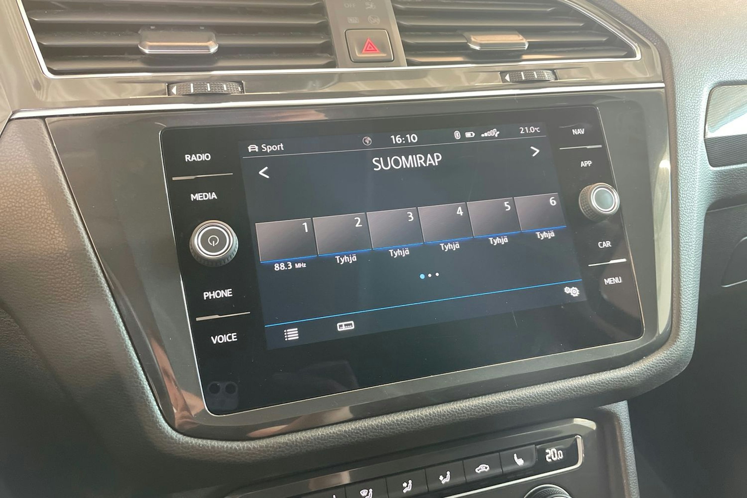 musta Volkswagen Tiguan Allspace 2020 kuva 19.