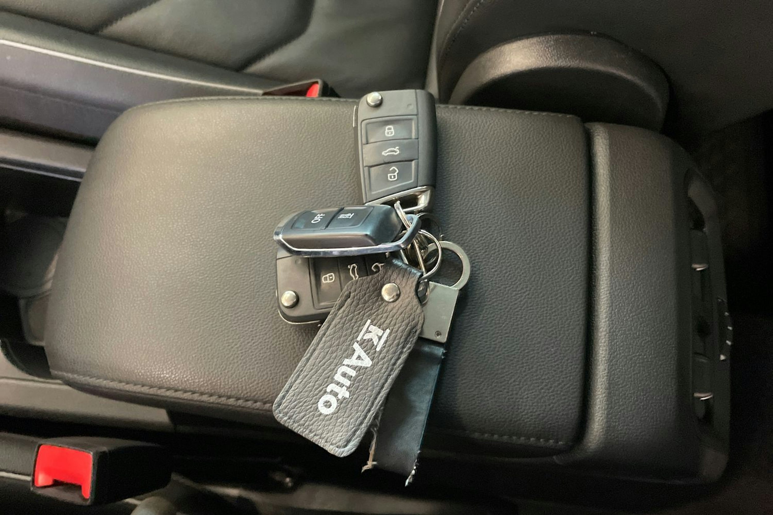 musta Volkswagen Tiguan Allspace 2020 kuva 26.