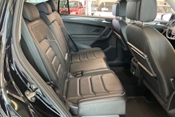 musta Volkswagen Tiguan Allspace 2020 kuva 32.