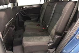 sininen Volkswagen Tiguan Allspace 2020 kuva 8.