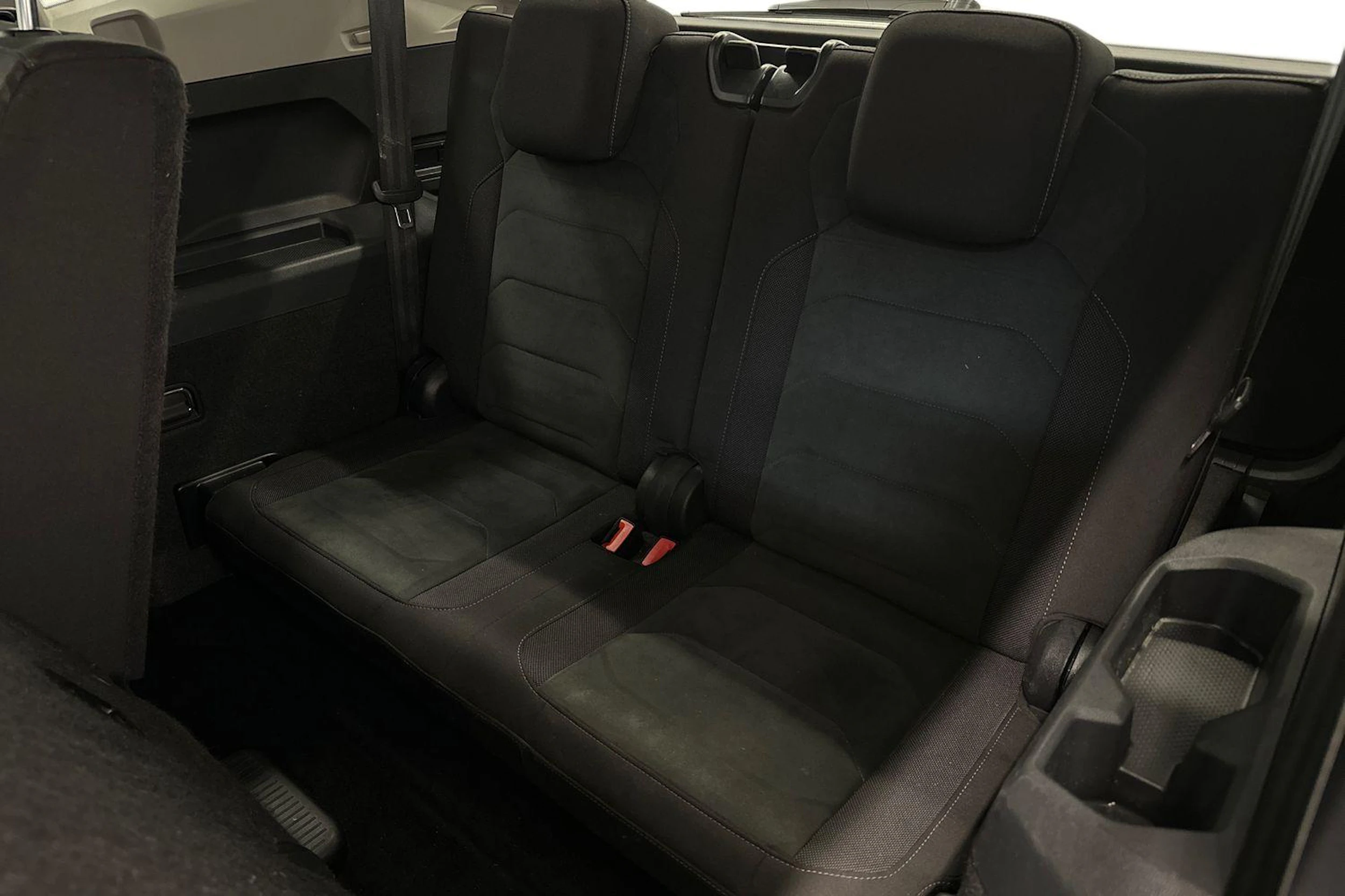 sininen Volkswagen Tiguan Allspace 2020 kuva 9.
