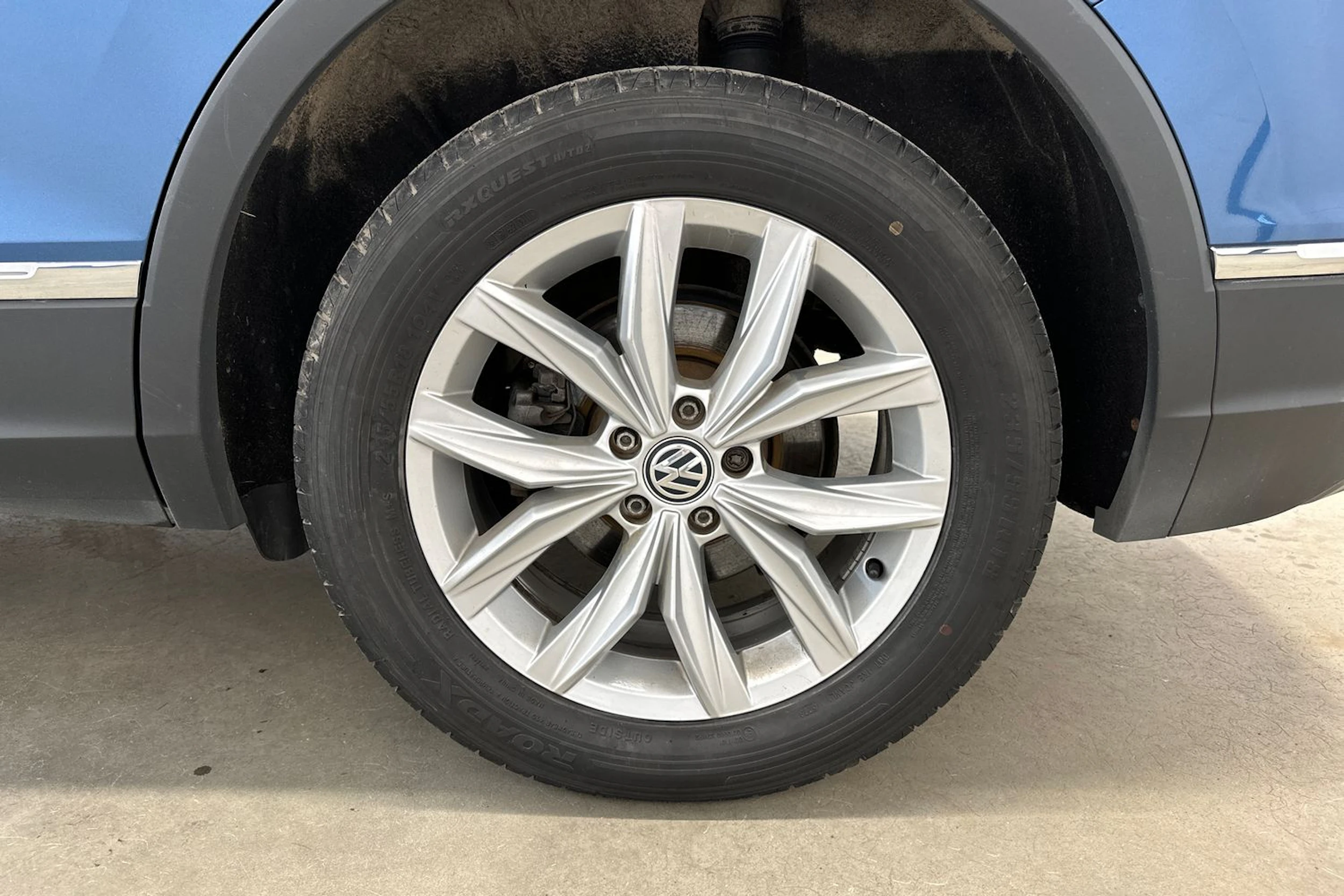 sininen Volkswagen Tiguan Allspace 2020 kuva 10.