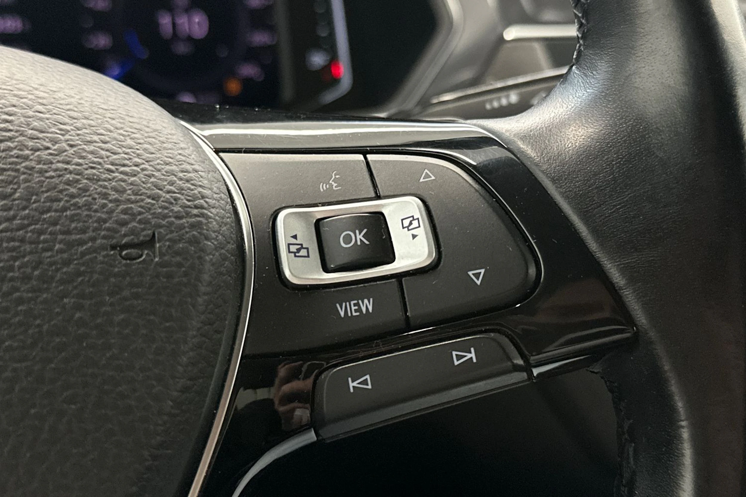 sininen Volkswagen Tiguan Allspace 2020 kuva 13.