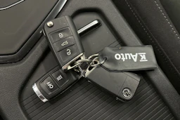 sininen Volkswagen Tiguan Allspace 2020 kuva 23.