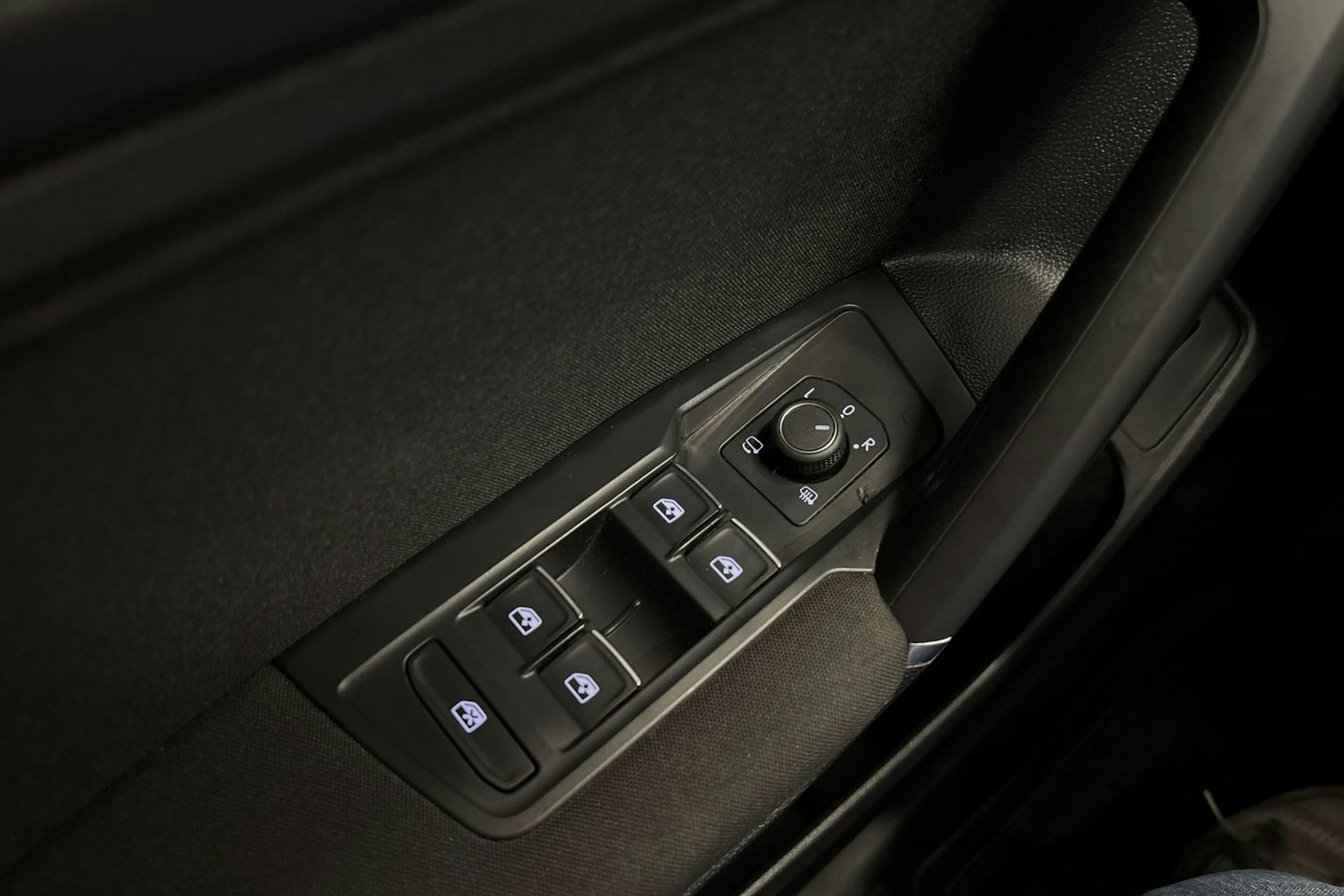 valkoinen Volkswagen Tiguan Allspace 2020 kuva 24.