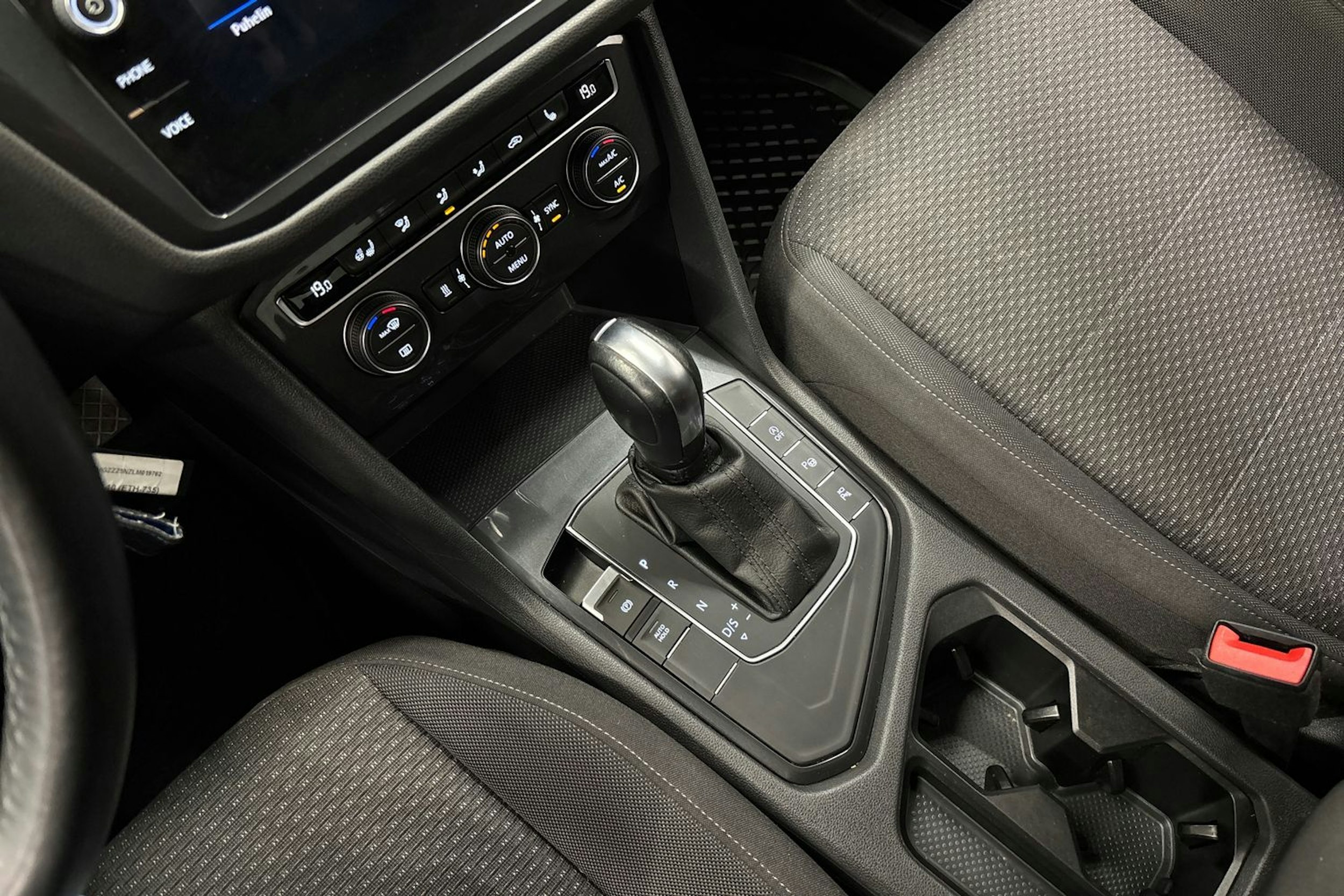 valkoinen Volkswagen Tiguan Allspace 2020 kuva 33.