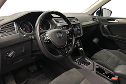 Sininen Volkswagen Tiguan Allspace 2020 kuva 6.