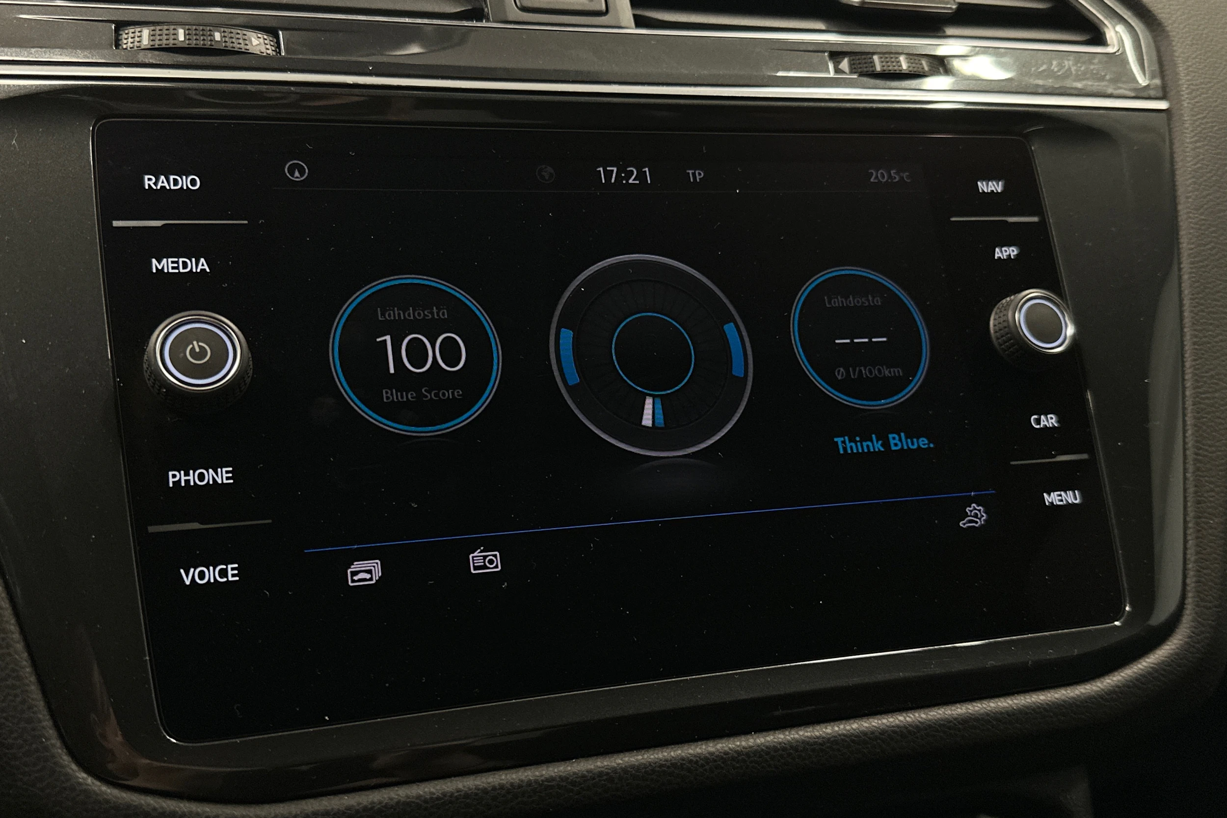 Sininen Volkswagen Tiguan Allspace 2020 kuva 21.