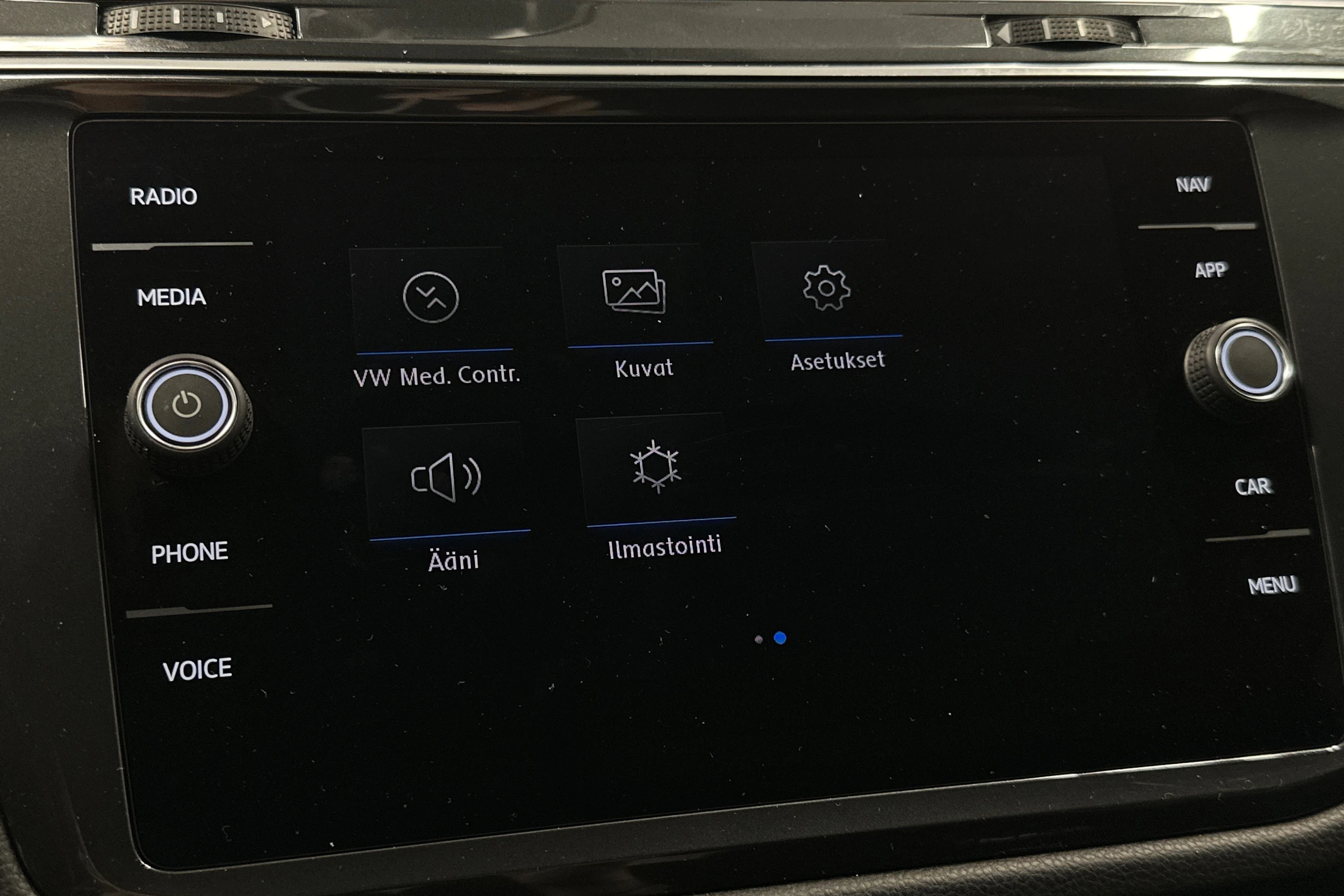 Sininen Volkswagen Tiguan Allspace 2020 kuva 24.