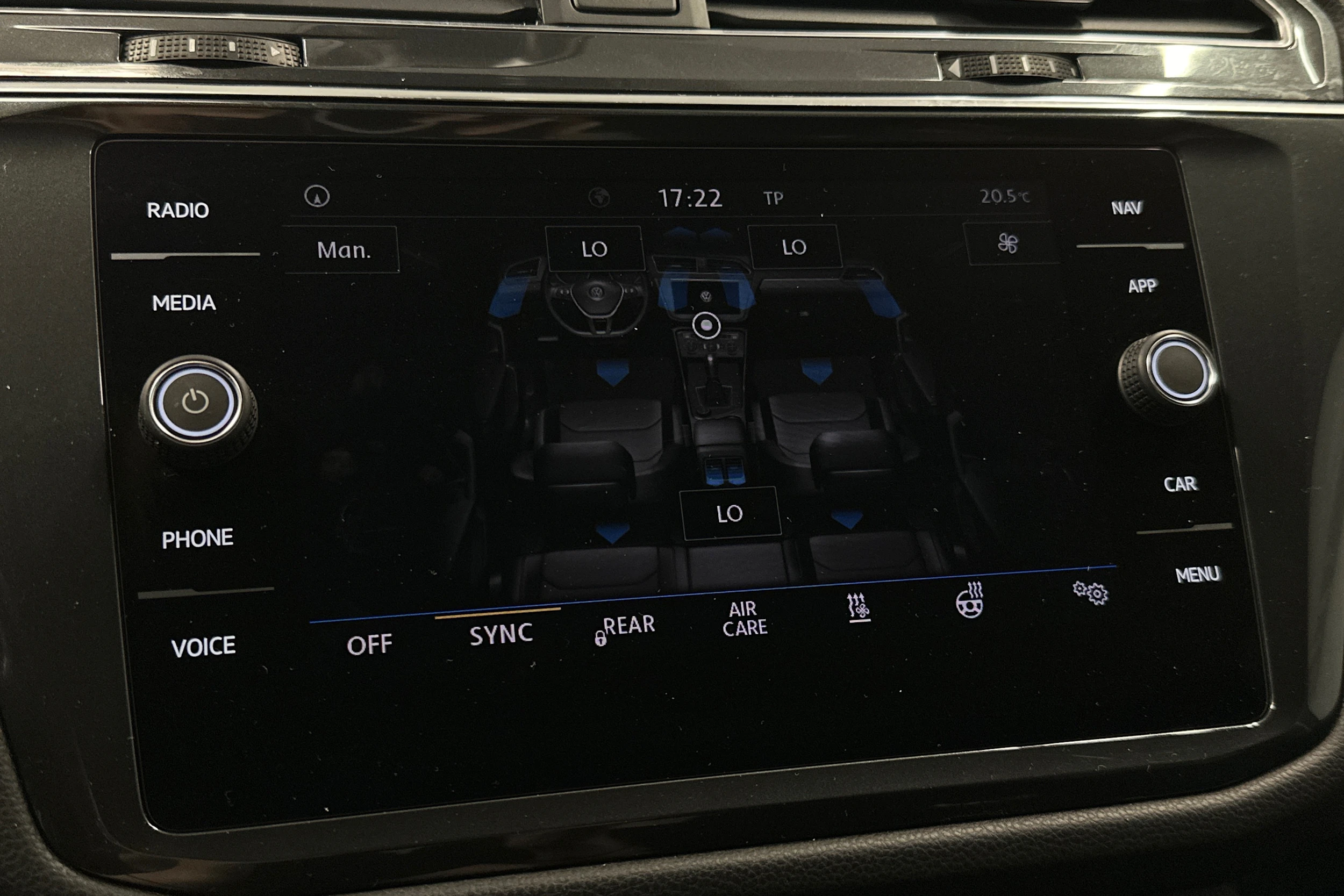 Sininen Volkswagen Tiguan Allspace 2020 kuva 25.