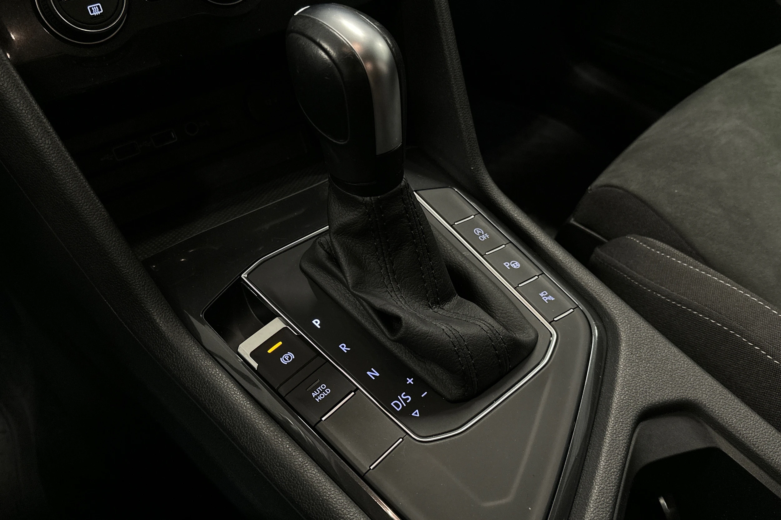 Sininen Volkswagen Tiguan Allspace 2020 kuva 30.