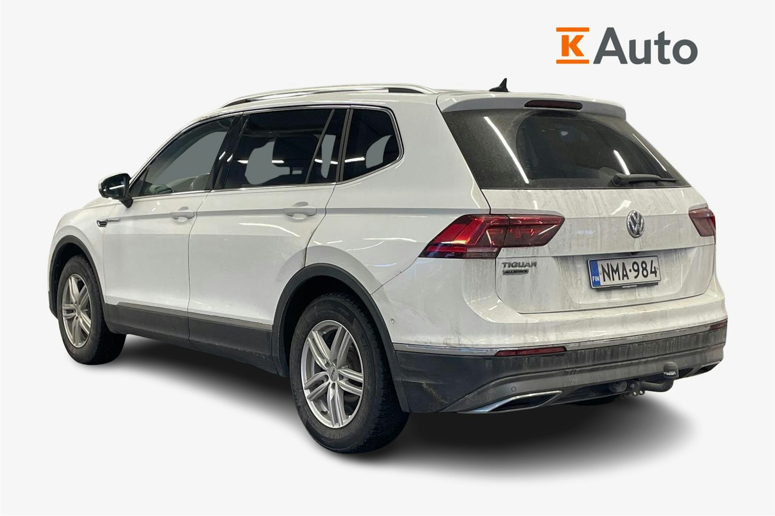 Valkoinen Volkswagen Tiguan Allspace 2020 kuva 2.
