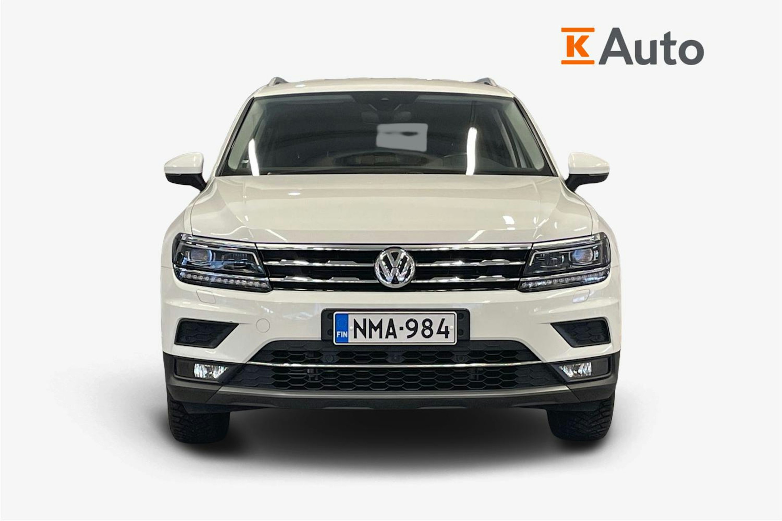 Valkoinen Volkswagen Tiguan Allspace 2020 kuva 4.