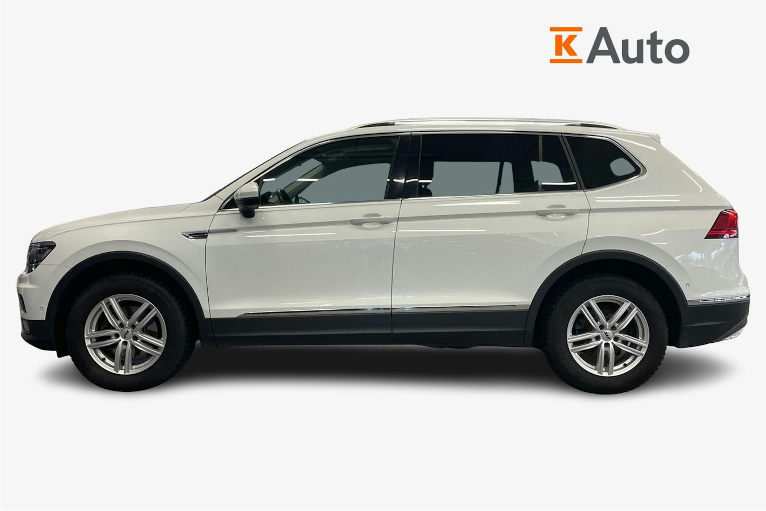 Valkoinen Volkswagen Tiguan Allspace 2020 kuva 5.