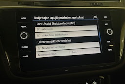 Valkoinen Volkswagen Tiguan Allspace 2020 kuva 14.